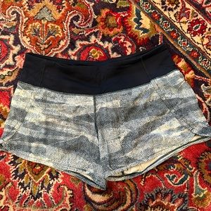 Lululemon Speed up midsize 4” shorts size 6